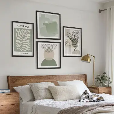 Compoziție de tablouri pentru perete cu abstracțiuni botanice în stil boho