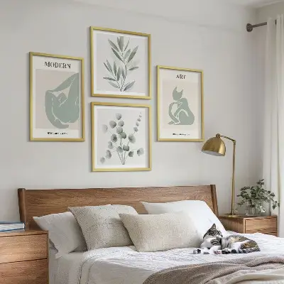 Compoziție de tablouri pentru perete cu motive vegetale în nuanțe de verde delicat