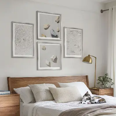 Compoziție de tablouri geometrice cu model de pietre din carton