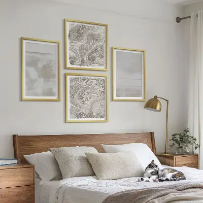 Compoziție de tablouri pentru perete cu texturi uzate în stil modern