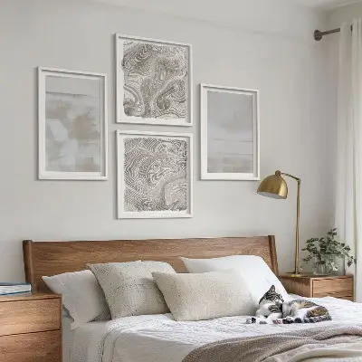 Compoziție de tablouri pentru perete cu texturi uzate în stil modern