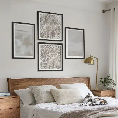 Compoziție de tablouri pentru perete cu texturi uzate în stil modern