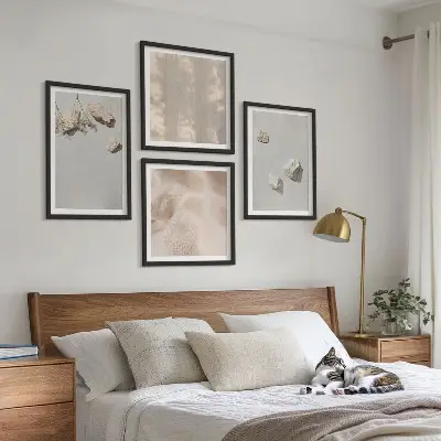 Compoziție de tablouri pentru perete cu decorațiuni de plajă și pietre în stil boho