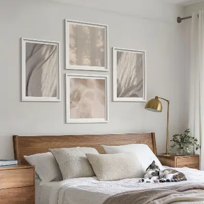 Compoziție de tablouri pentru perete cu prim-plan de țesături naturale în stil boho