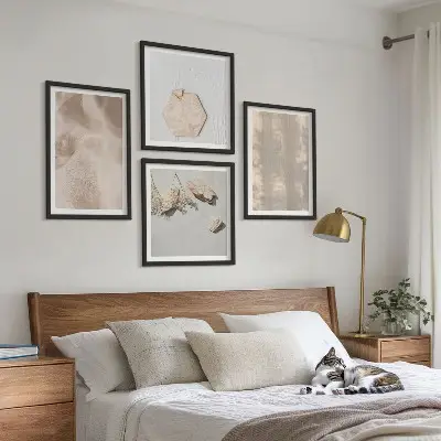 Set de tablouri gata de agățat cu texturi naturale subtile în stil boho