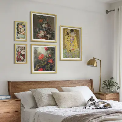 Compoziții de artă florală cu ramă poliptic