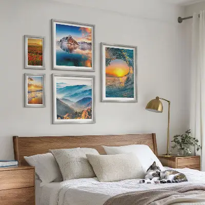 Set de tablouri decorative pentru perete cu peisaje naturale reprezentând mare, munți și flori