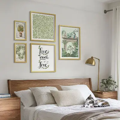 Set de tablouri decorative pentru perete cu motive vegetale și accente boho