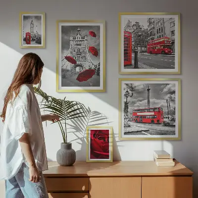 Set de tablouri decorative pentru perete cu motive londoneze și accente roșii