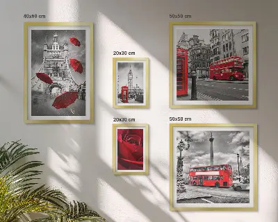 Set de tablouri decorative pentru perete cu motive londoneze și accente roșii