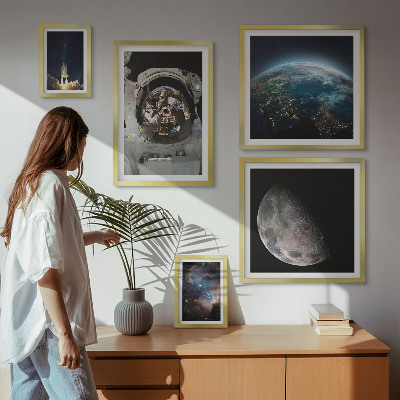 Polyptic înrămat Descoperirile spațiale ale astronauților