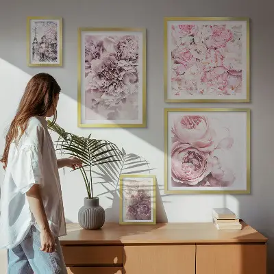 Aranjamente florale vintage cu elemente poliptice înrămate