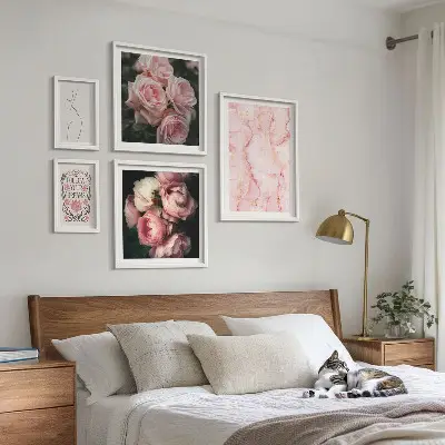 Set de tablouri decorative pentru perete cu flori roz în stil boho