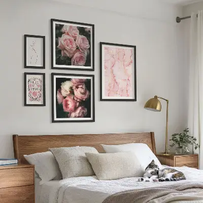 Set de tablouri decorative pentru perete cu flori roz în stil boho