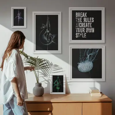 Poliptic înrămat cu motive creative abstracte