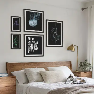 Poliptic înrămat cu motive creative abstracte