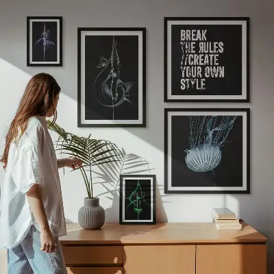 Poliptic înrămat cu motive creative abstracte