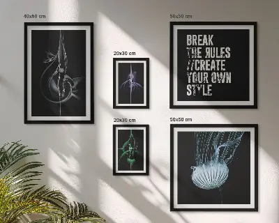 Poliptic înrămat cu motive creative abstracte
