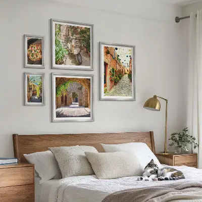 Set de tablouri decorative de perete cu străzi fermecătoare și preparate italienești