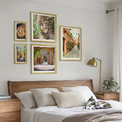 Set de tablouri decorative de perete cu străzi fermecătoare și preparate italienești