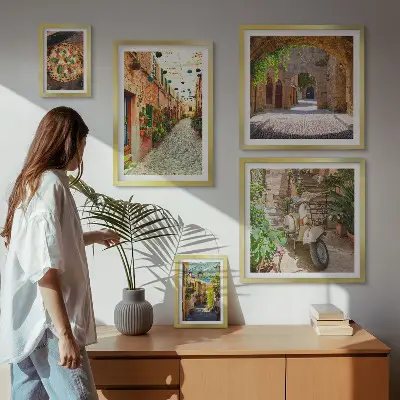 Set de tablouri decorative de perete cu străzi fermecătoare și preparate italienești