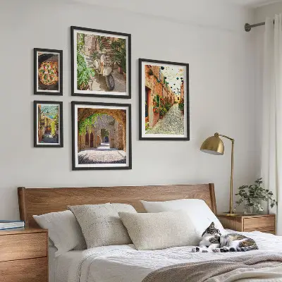 Set de tablouri decorative de perete cu străzi fermecătoare și preparate italienești
