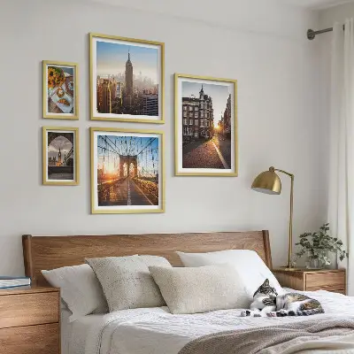Set tablouri decorative de perete cu arhitectură urbană fermecătoare