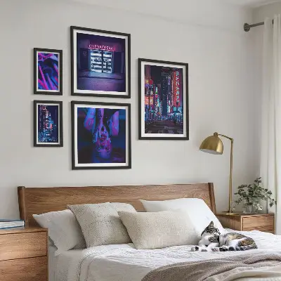 Set tablouri decorative pentru perete peisaj urban nocturn cu neon