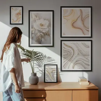 Tablou poliptic înrămat cu motive florale și eleganță abstractă