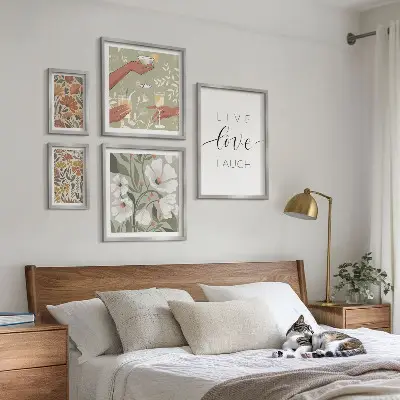 Set de tablouri decorative pentru perete cu sloganuri elegante și grafică florală