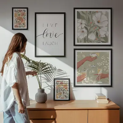 Set de tablouri decorative pentru perete cu sloganuri elegante și grafică florală