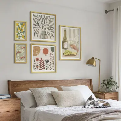 Decorațiuni elegante pentru vin polyptic înrămat