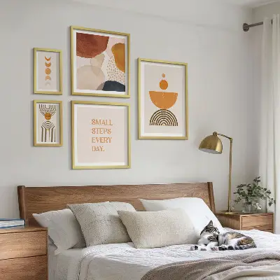Set de tablouri decorative pentru perete cu grafică elegantă în tonuri pământii