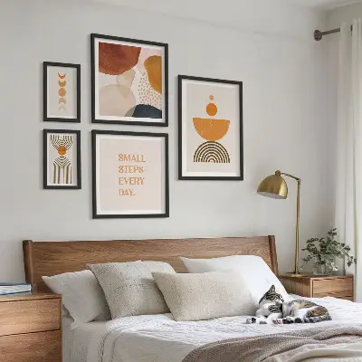 Set de tablouri decorative pentru perete cu grafică elegantă în tonuri pământii