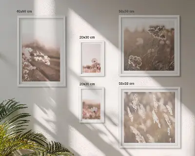 Tablou poliptic înrămat cu motive florale de natură delicată