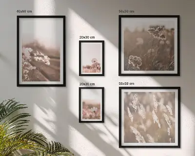 Tablou poliptic înrămat cu motive florale de natură delicată