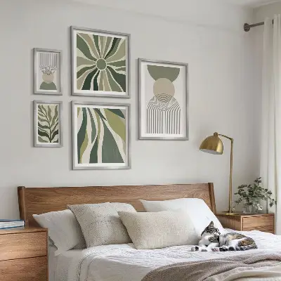 Tablou poliptic înrămat cu model de abstracțiuni elegante în nuanțe de verdeață