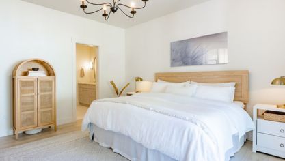 Cu ce vă puteți decora dormitorul? Idei pentru decorațiuni interioare uimitoare