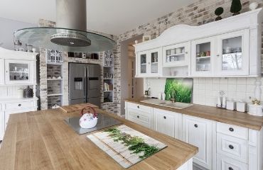 Tocător de bucătărie din sticlă sau lemn? Aflați modalități de a curăța eficient și de a scăpa de mirosurile neplăcute de pe tocătoarele de bucătărie