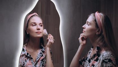Cum să măriți optic o baie mică fără fereastră?