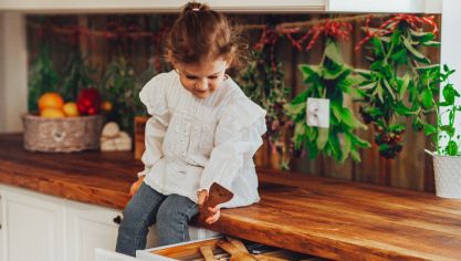 Ce va funcționa pe peretele de deasupra blatului din bucătărie? Prezentare generală a soluției